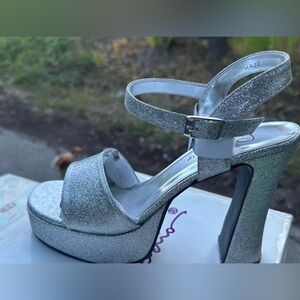 Retro Silver Glitter Platform Sandal with Ankle Strap